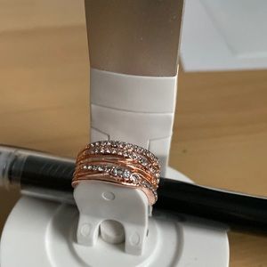 Beautiful ring (costume jewelry)
